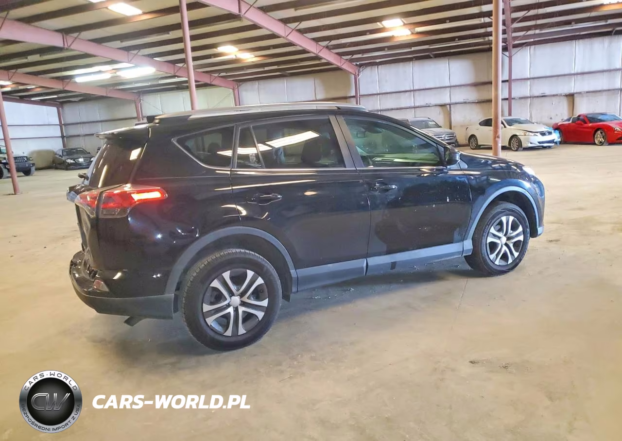 2018 Toyota Rav4 Le VIN:2T3ZFREV4JW518303 - 3