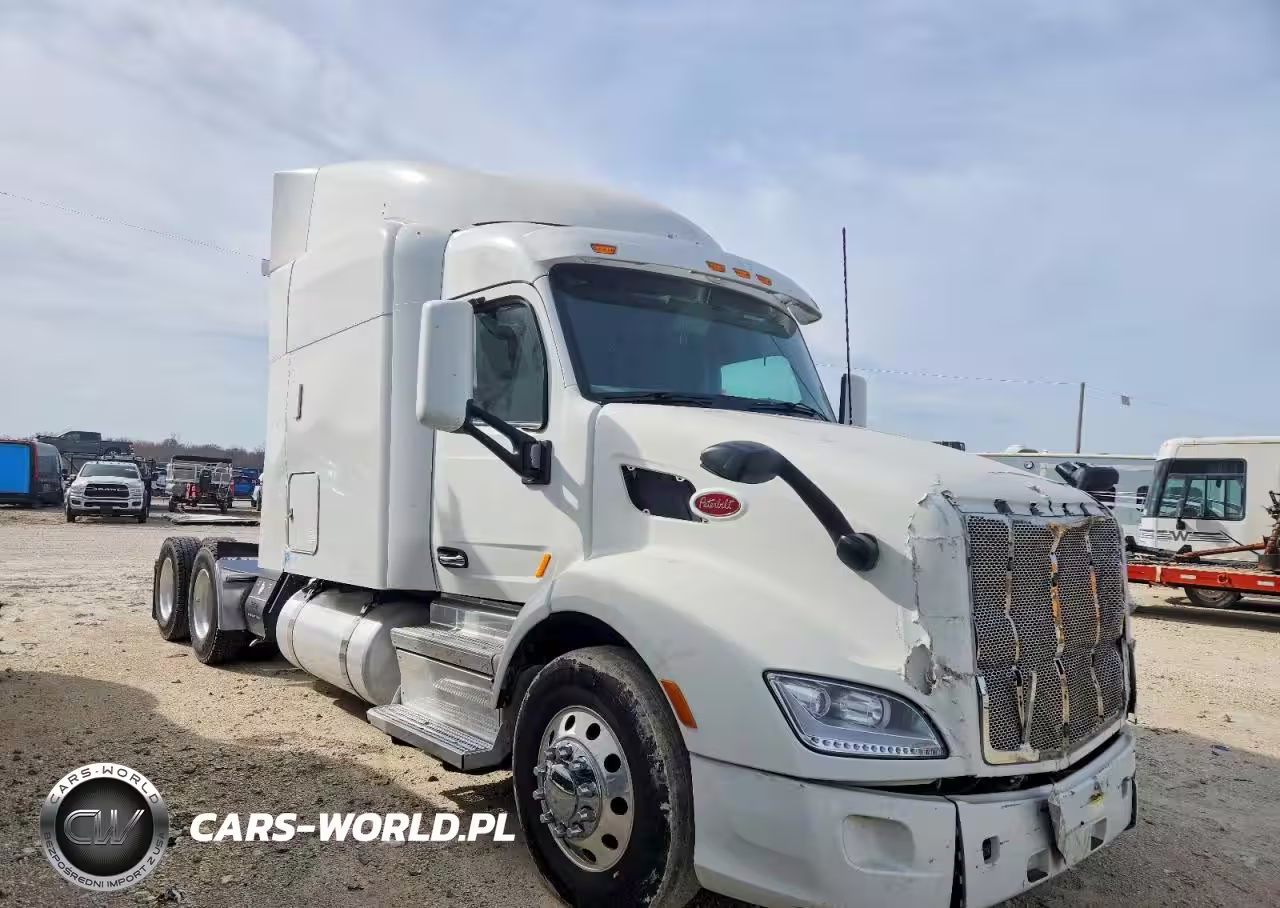 2019 Peterbilt 579 Semi Truck
