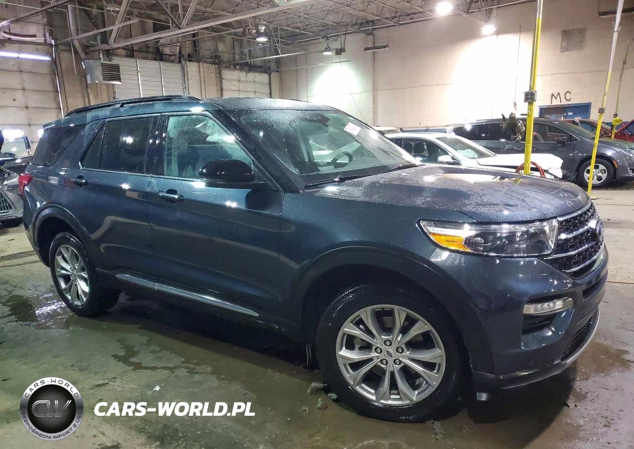 2024 Ford Explorer Xlt VIN:1FMSK8DH7RGA20943 - 4