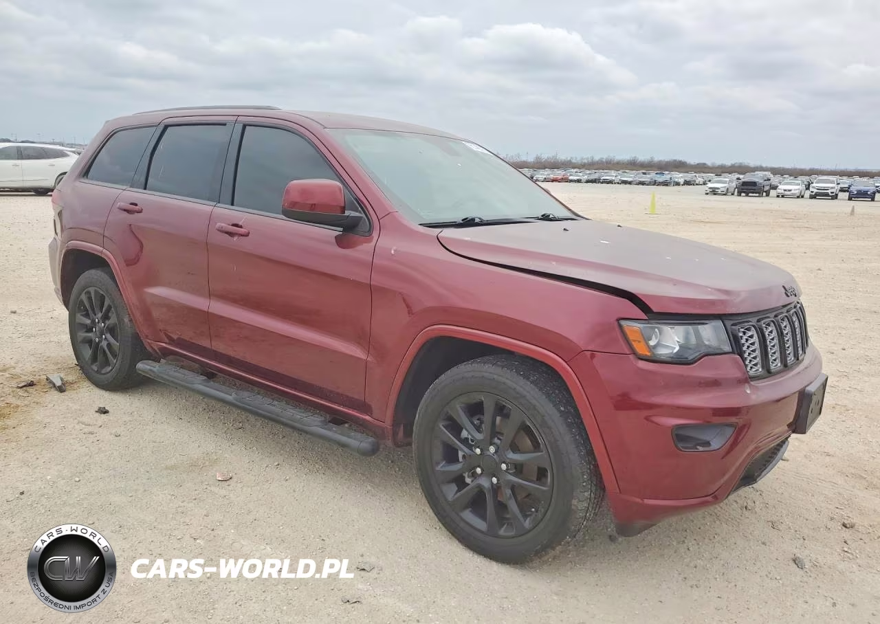 2018 Jeep Grand Cherokee Laredo VIN:1C4RJEAG2JC428651 - 4
