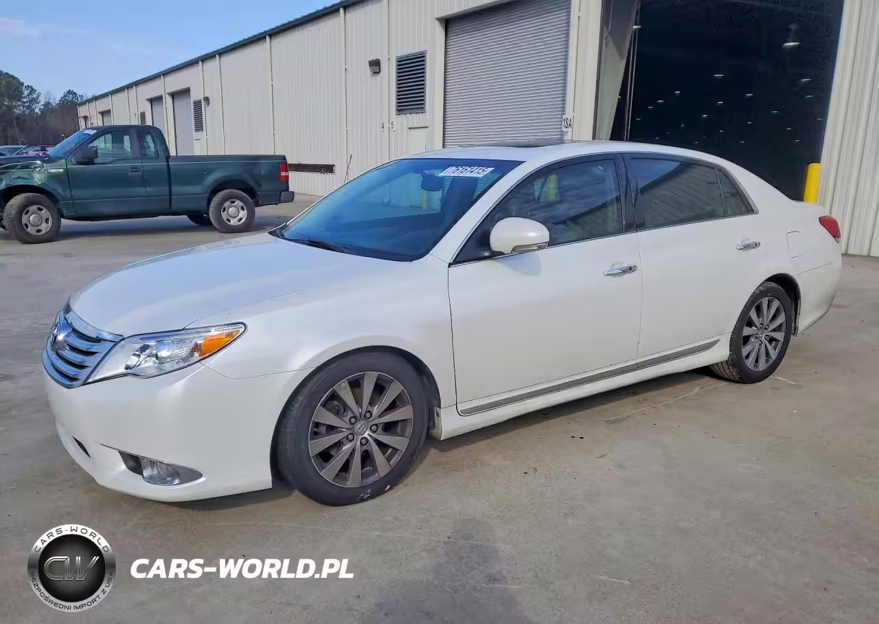 2012 Toyota Avalon Base