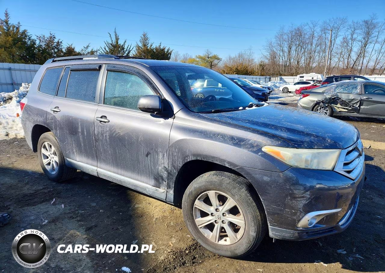 2013 Toyota Highlander Plus VIN:5TDBK3EH5DS248752 - 4