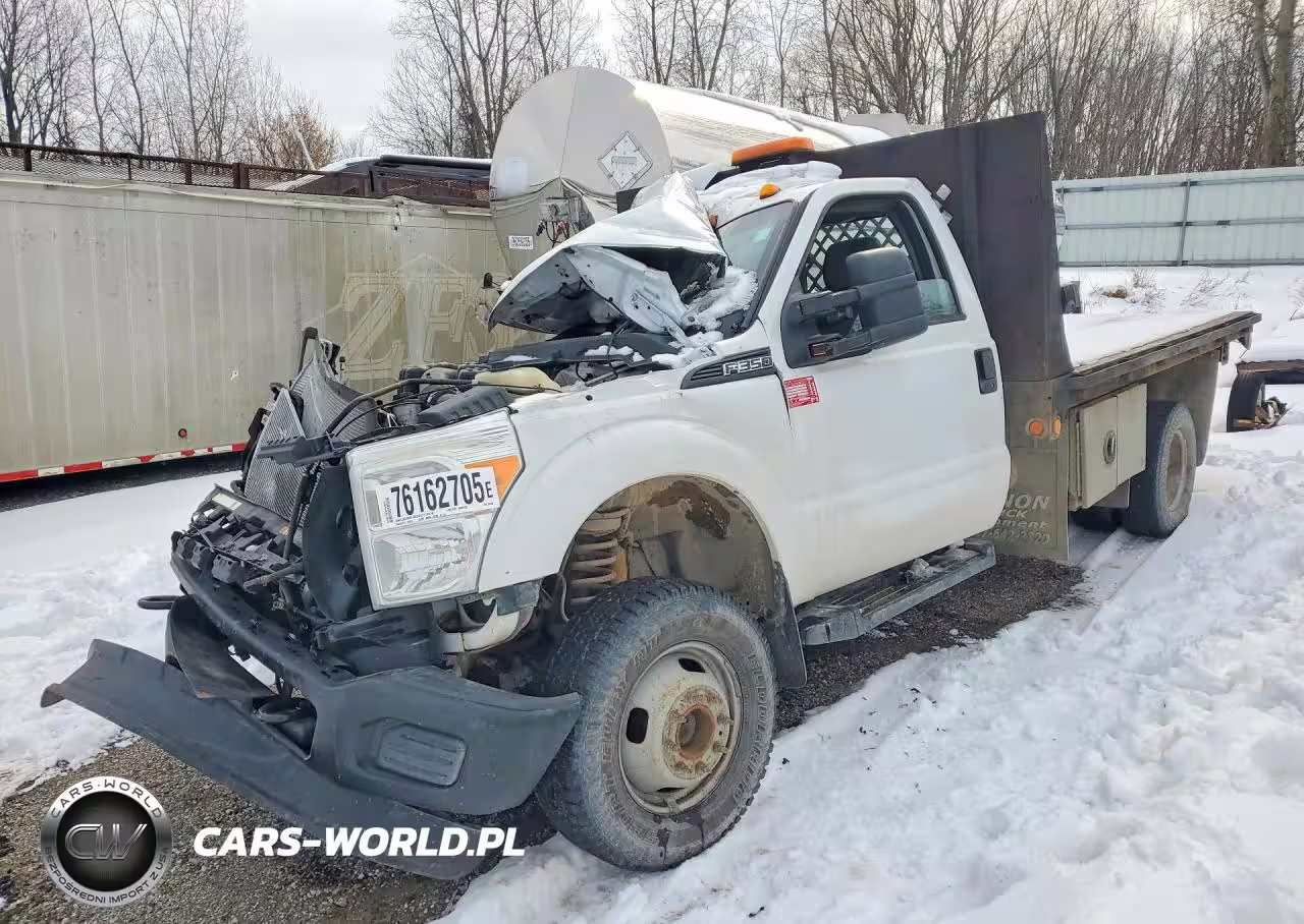 2016 Ford F350 Super Duty Flatbed Truck