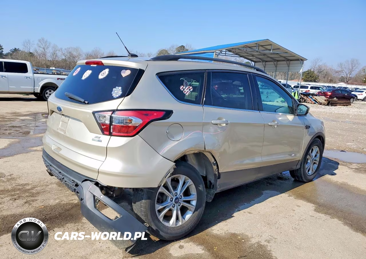 2017 Ford Escape Se VIN:1FMCU9GD3HUC30839 - 3