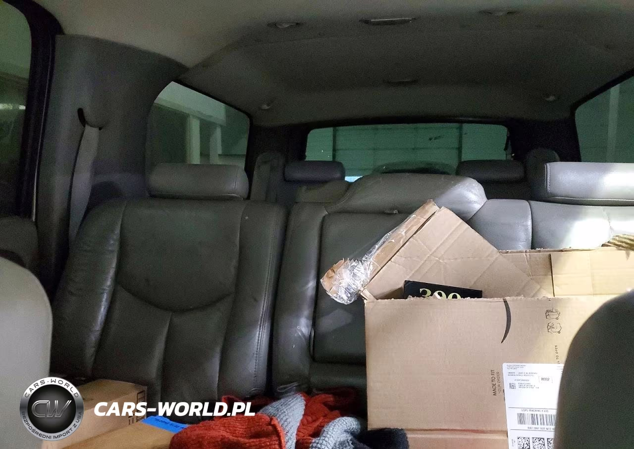 2003 Chevrolet Suburban VIN:3GNFK16T23G159265 - 10
