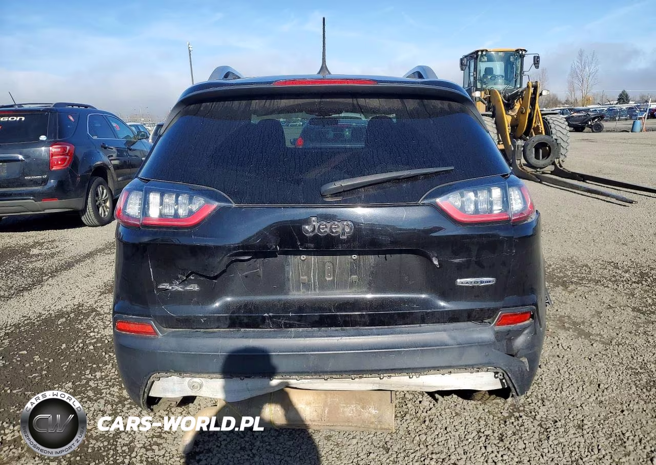 2019 Jeep Cherokee Latitude VIN:1C4PJMCB2KD306371 - 6