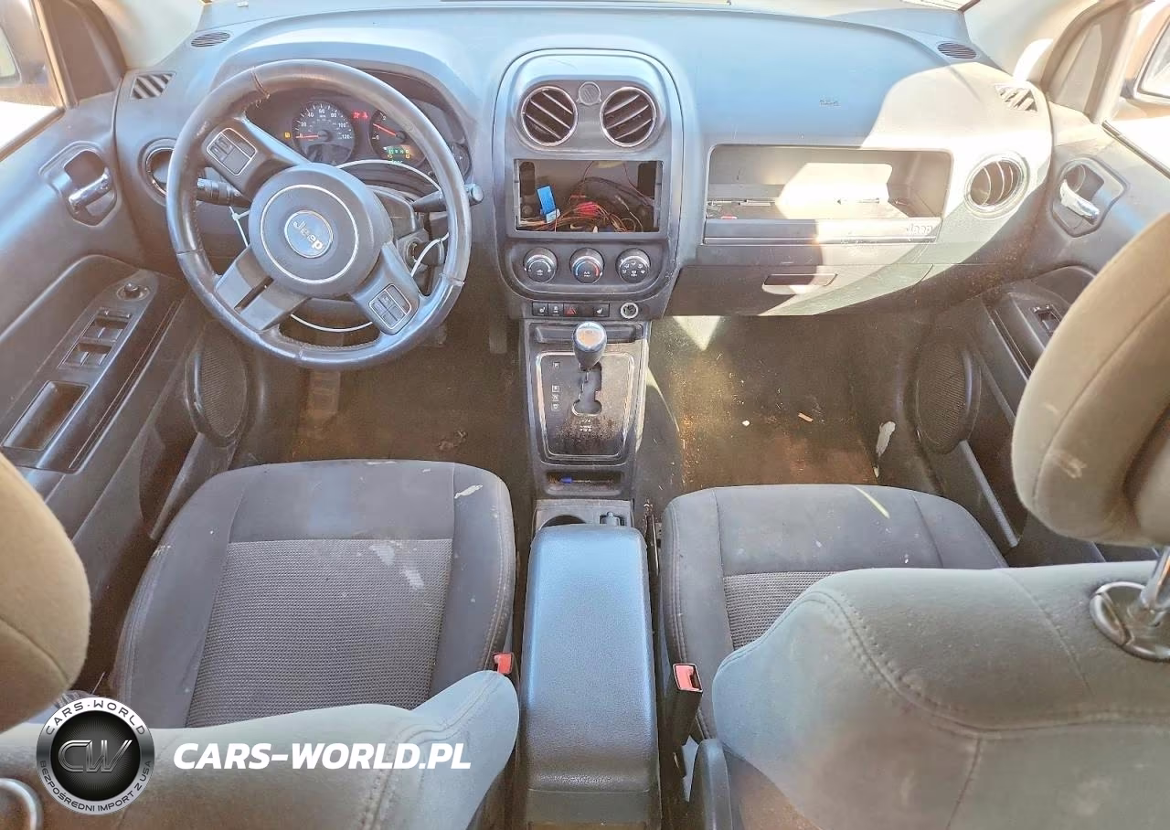 2012 Jeep Compass Latitude VIN:1C4NJCEA9CD622664 - 8
