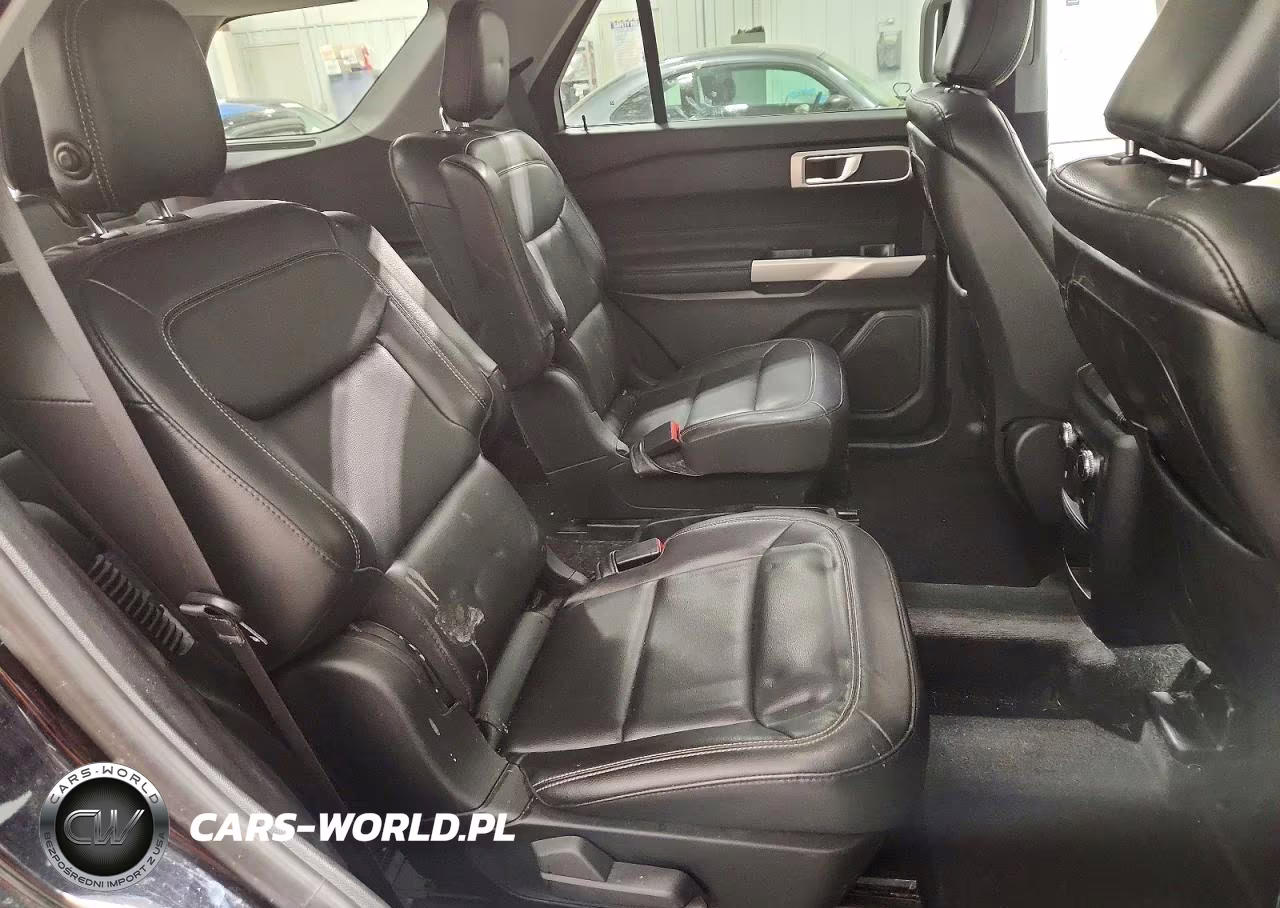 2020 Ford Explorer Xlt VIN:1FMSK8DH2LGC76558 - 11