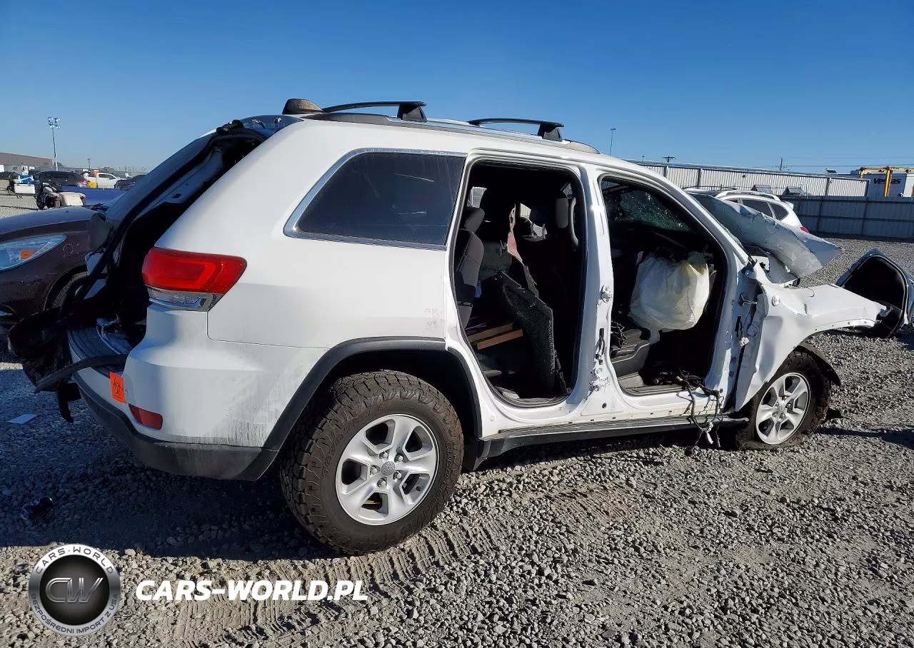 2017 Jeep Grand Cherokee Laredo VIN:1C4RJFAG0HC956804 - 3