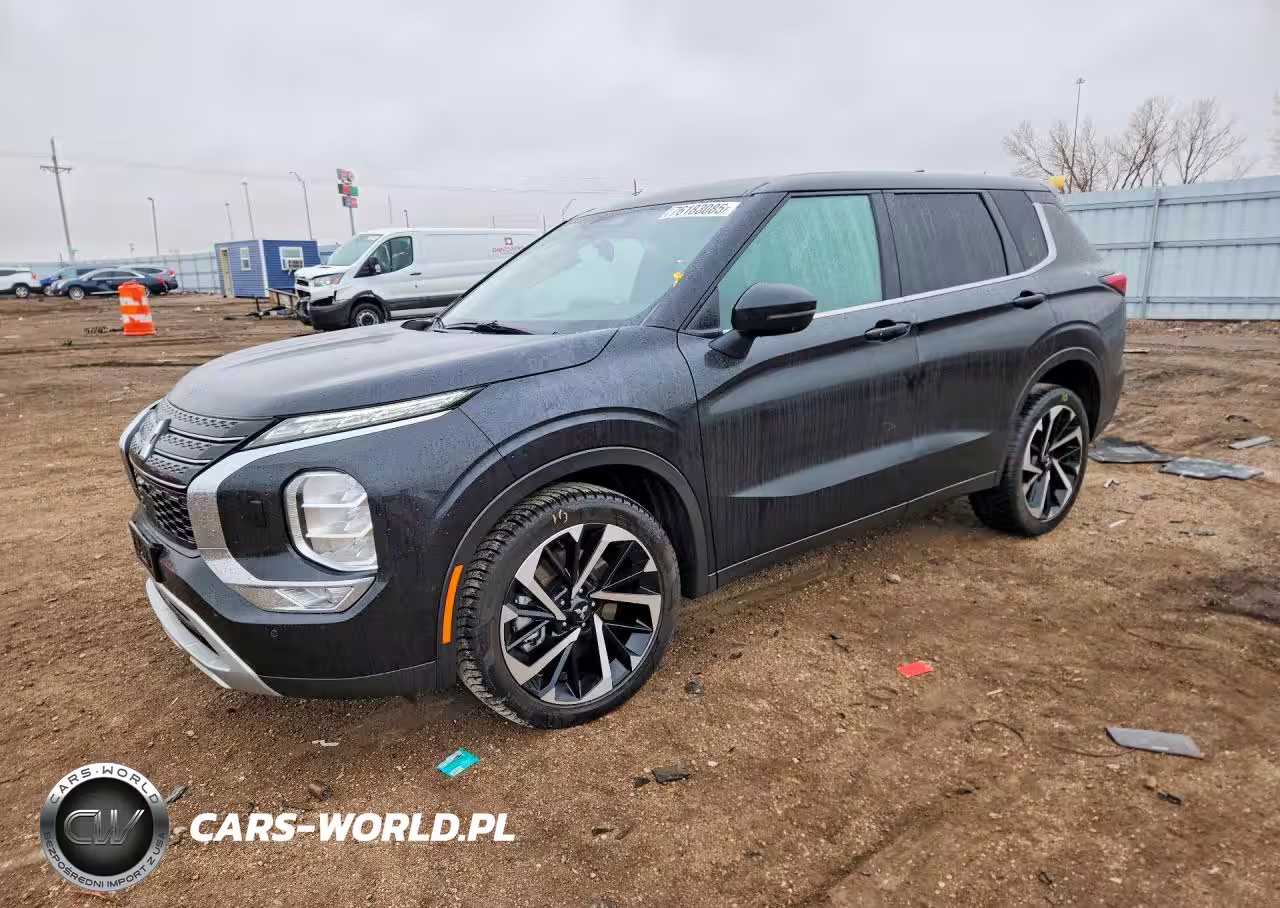 2024 Mitsubishi Outlander Se