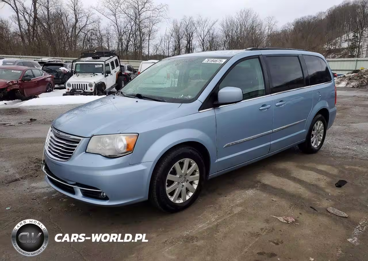 2016 Chrysler Town & Country Touring