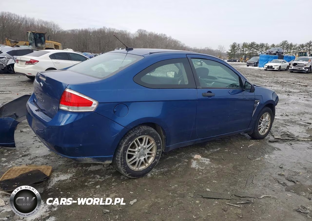 2008 Ford Focus Se VIN:1FAHP33N48W169038 - 3