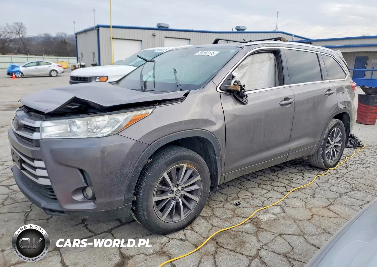2017 Toyota Highlander Se