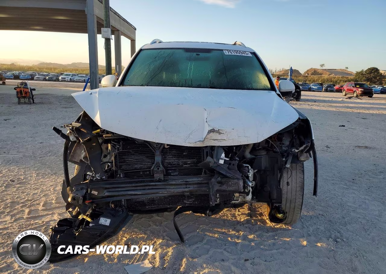 2015 Volkswagen Tiguan S VIN:WVGAV7AX3FW507857 - 5