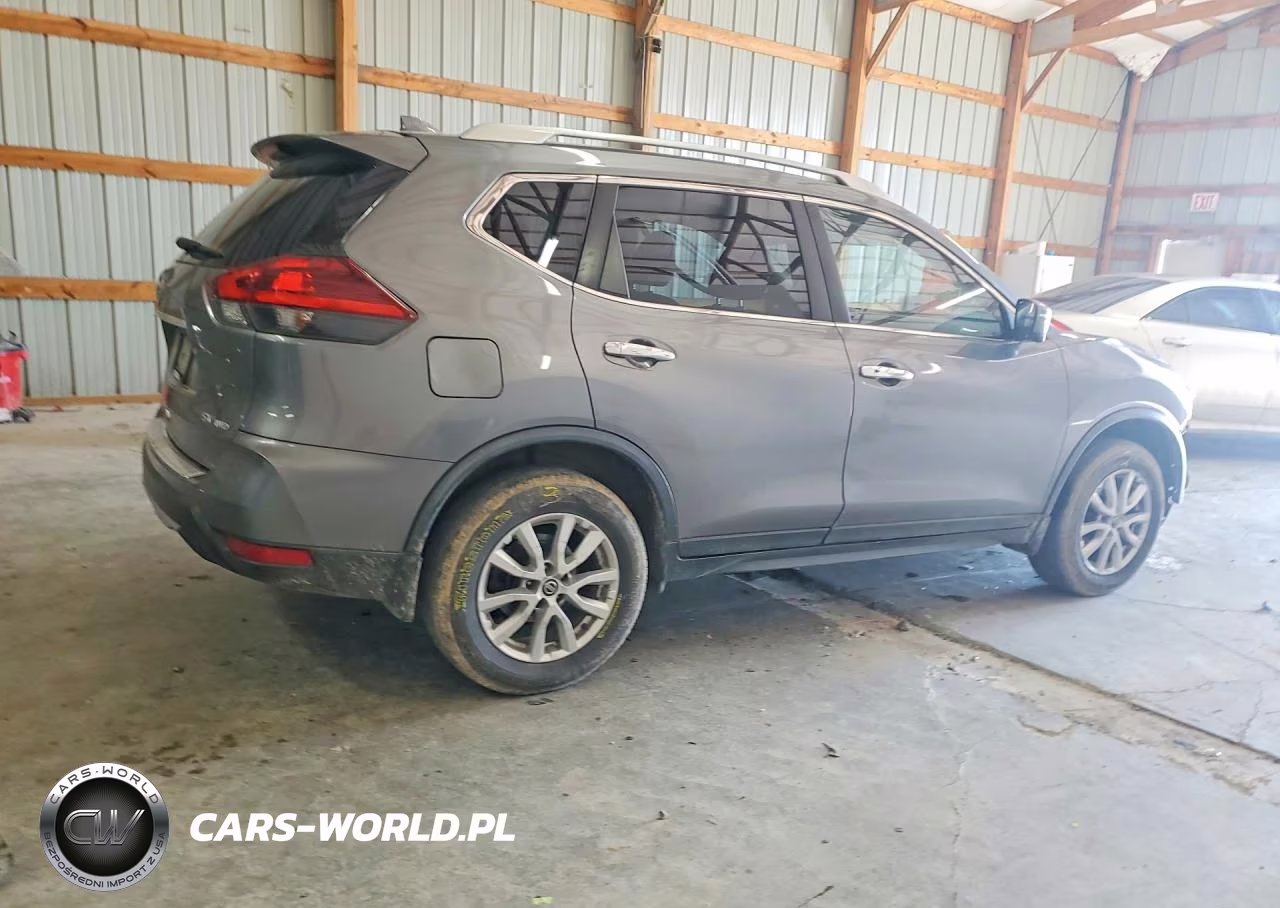2018 Nissan Rogue S VIN:JN8AT2MV2JW349144 - 3