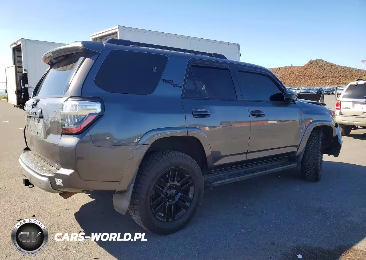 2022 Toyota 4Runner VIN:JTEPU5JR2N6001700 - 3