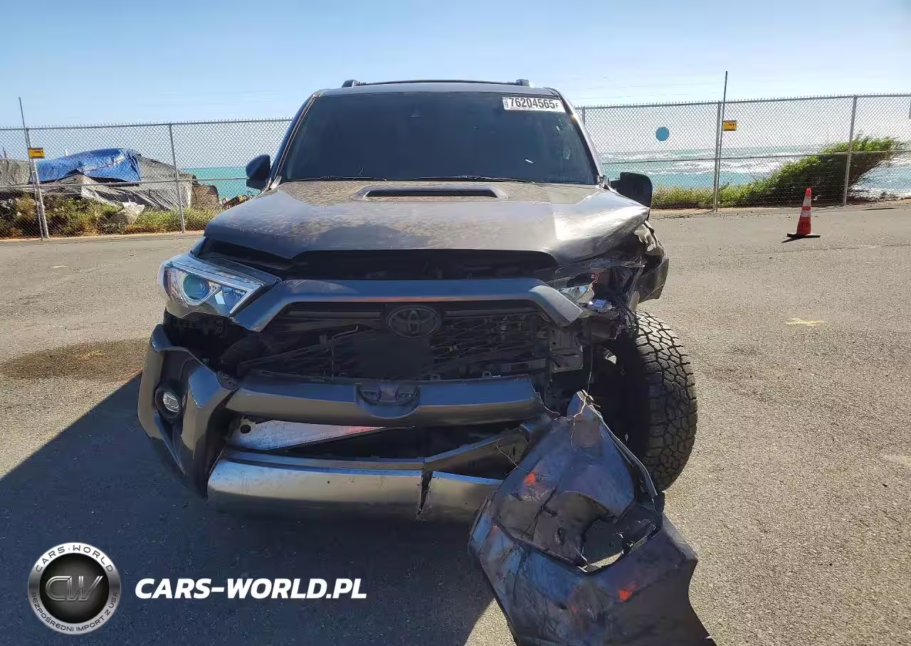 2022 Toyota 4Runner VIN:JTEPU5JR2N6001700 - 5