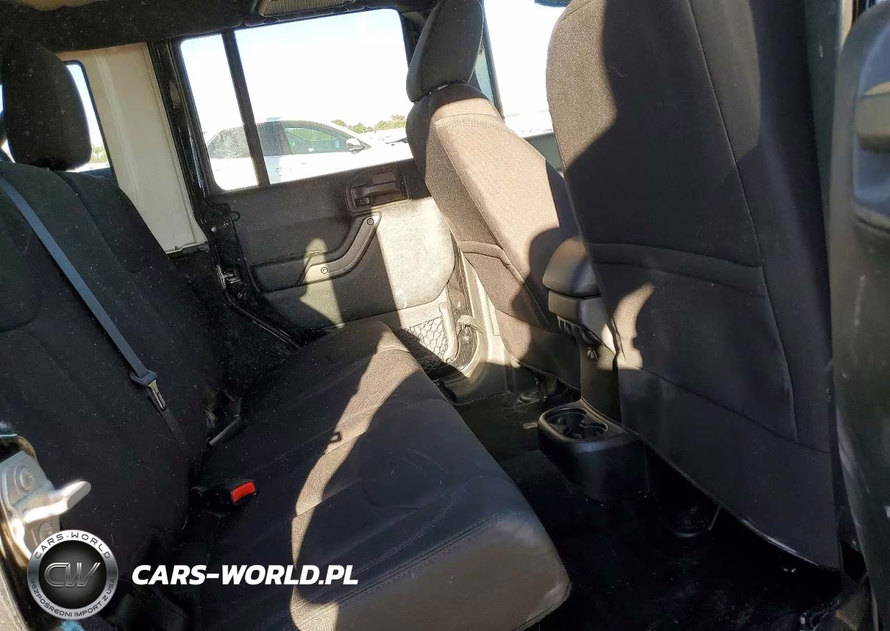2017 Jeep Wrangler Unlimited Sport VIN:1C4BJWDG9HL639634 - 10