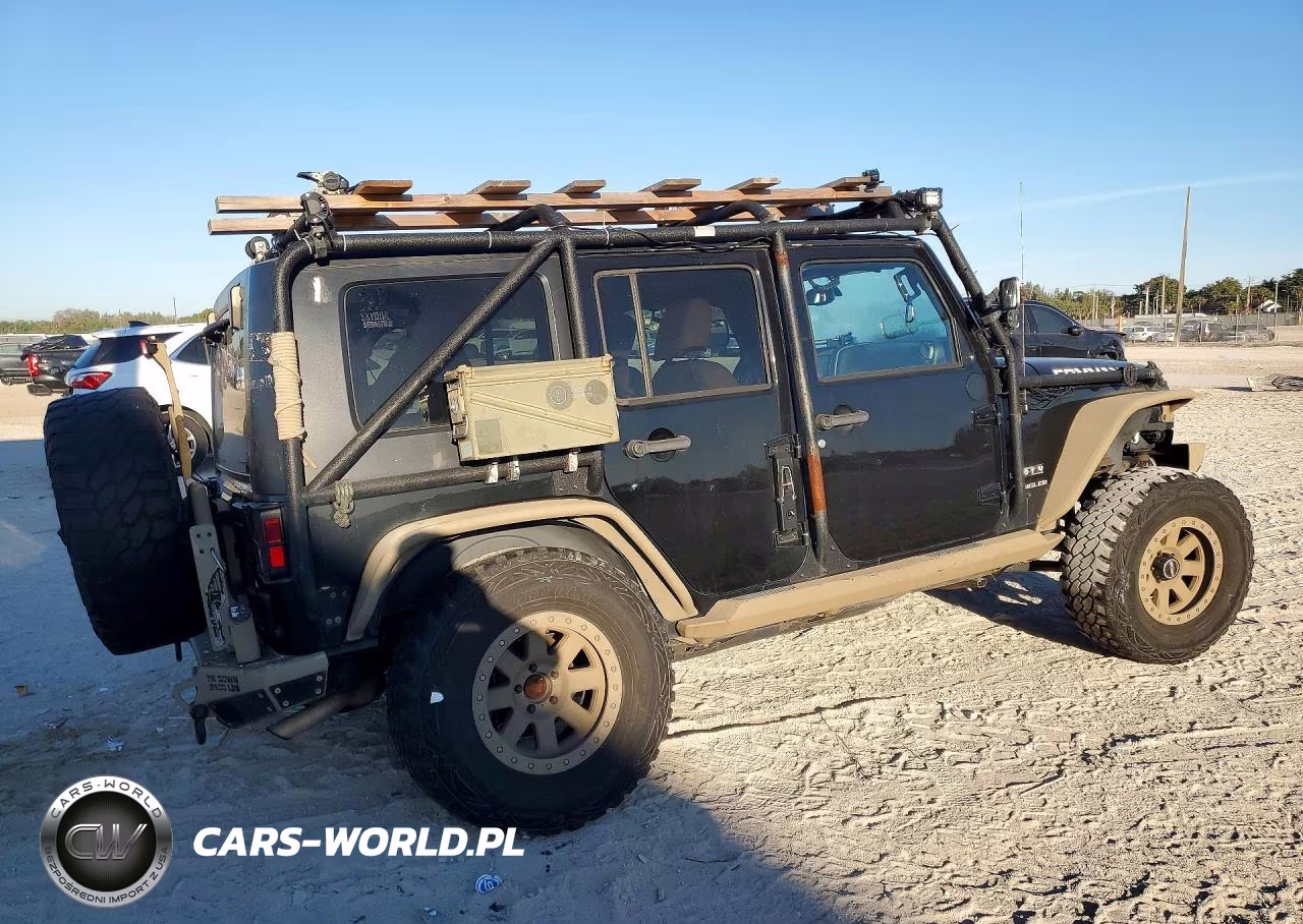 2017 Jeep Wrangler Unlimited Sport VIN:1C4BJWDG9HL639634 - 3
