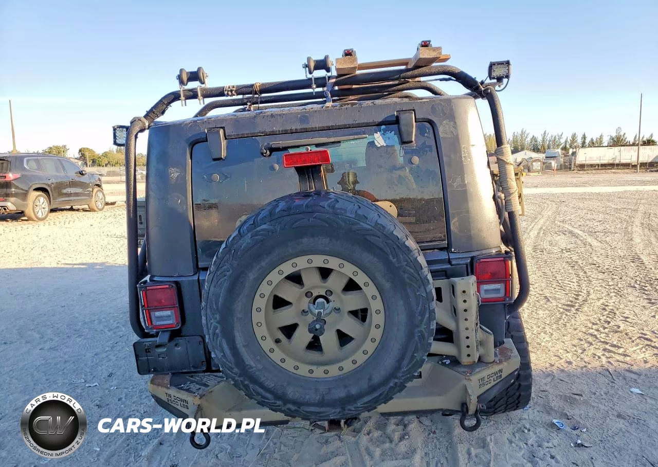 2017 Jeep Wrangler Unlimited Sport VIN:1C4BJWDG9HL639634 - 6
