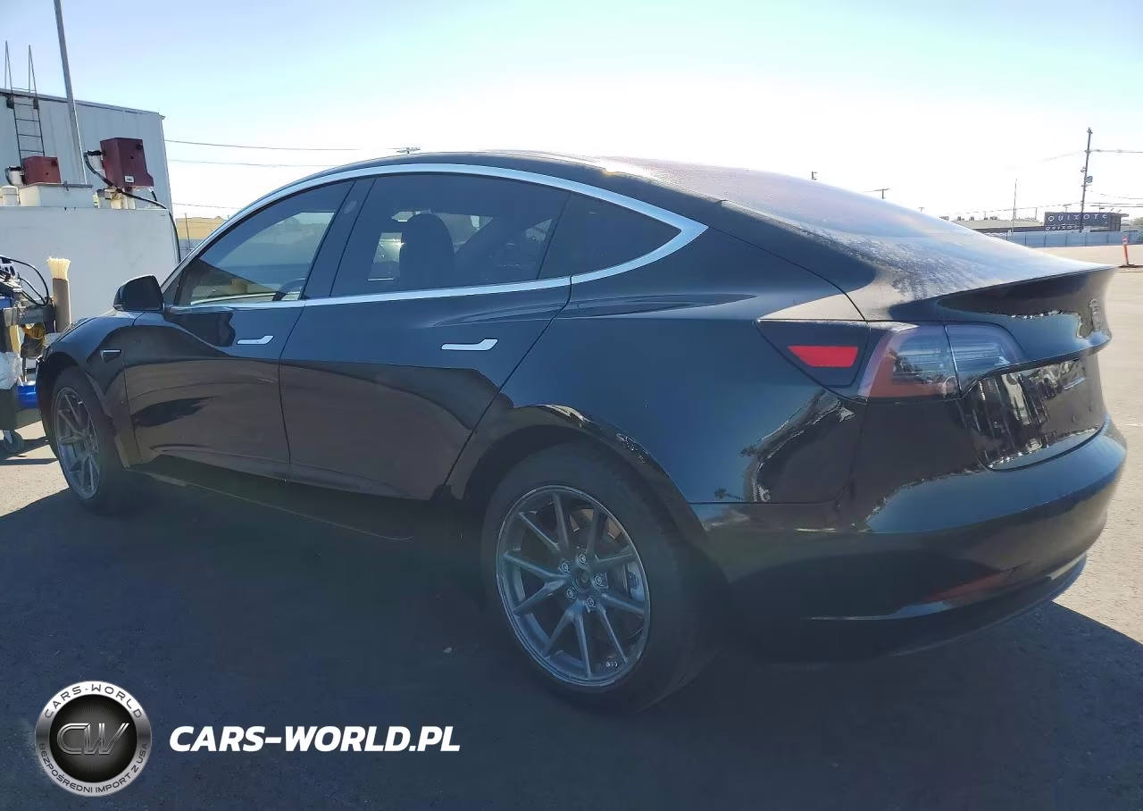 2018 Tesla Model 3 VIN:5YJ3E1EA2JF051766 - 2