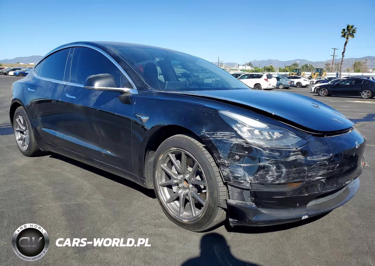 2018 Tesla Model 3 VIN:5YJ3E1EA2JF051766 - 4