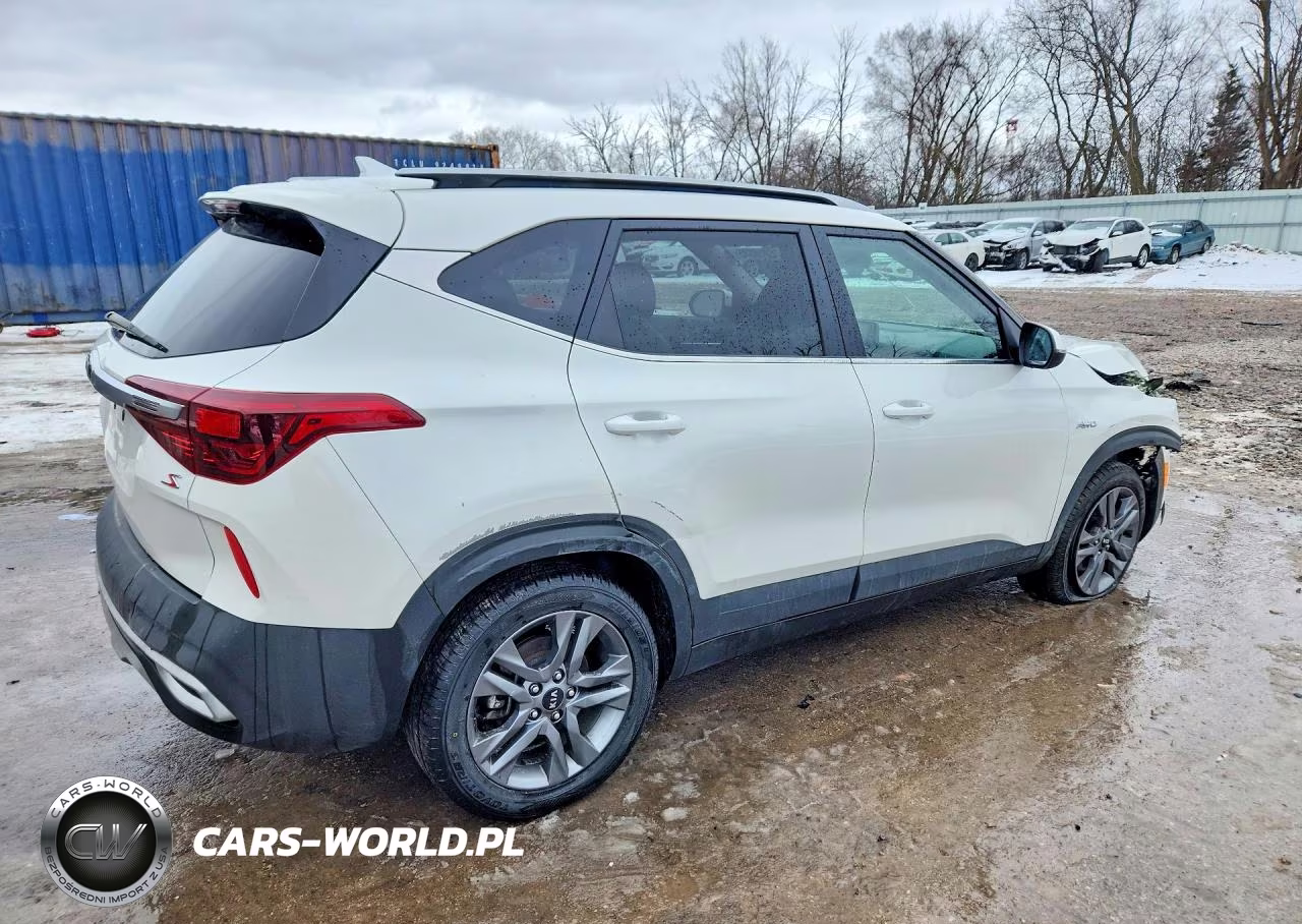 2021 Kia Seltos S VIN:KNDEUCAA1M7043536 - 3