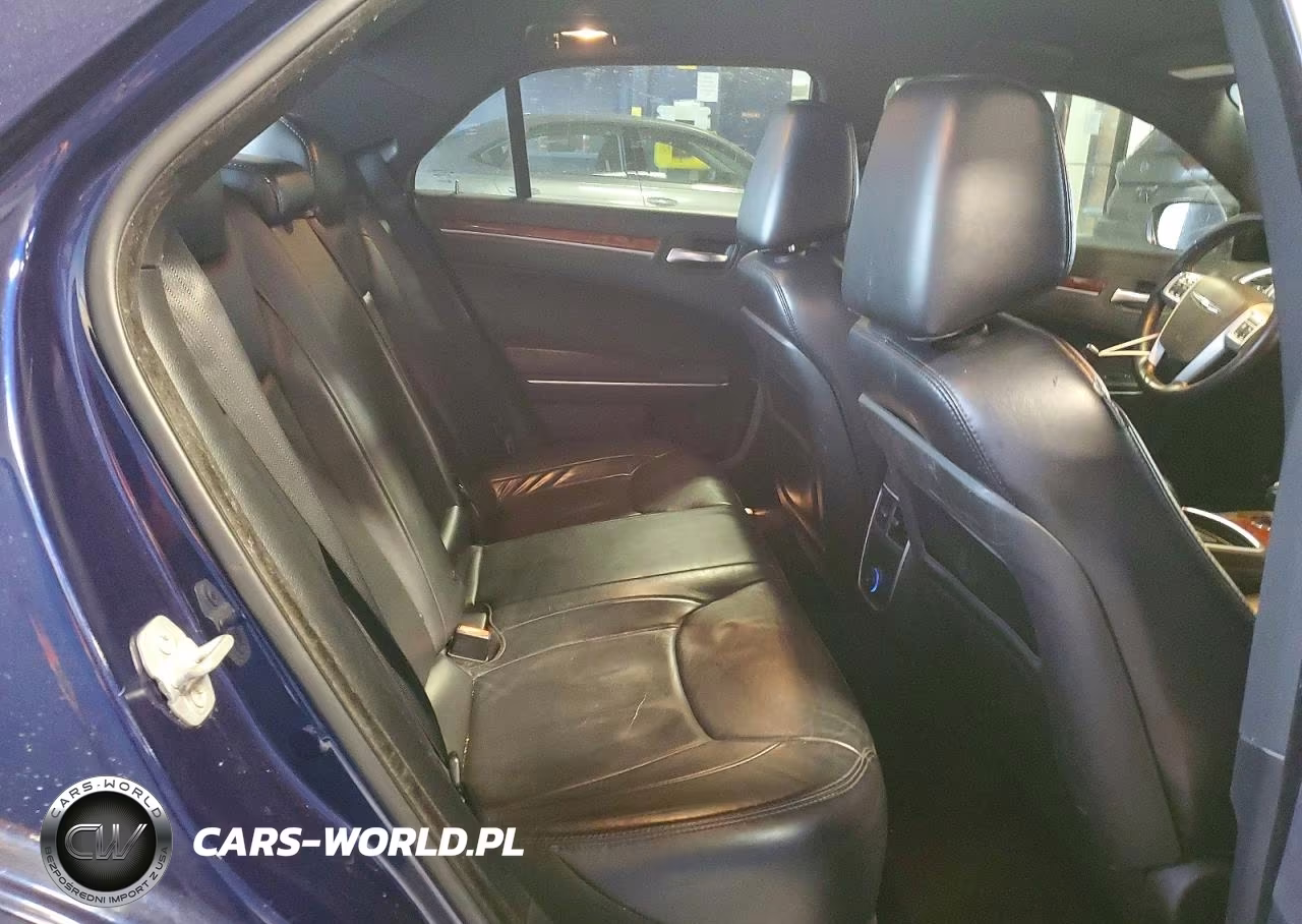 2014 Chrysler 300 VIN:2C3CCARG5EH378154 - 10