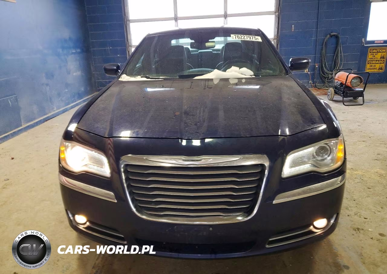 2014 Chrysler 300 VIN:2C3CCARG5EH378154 - 5