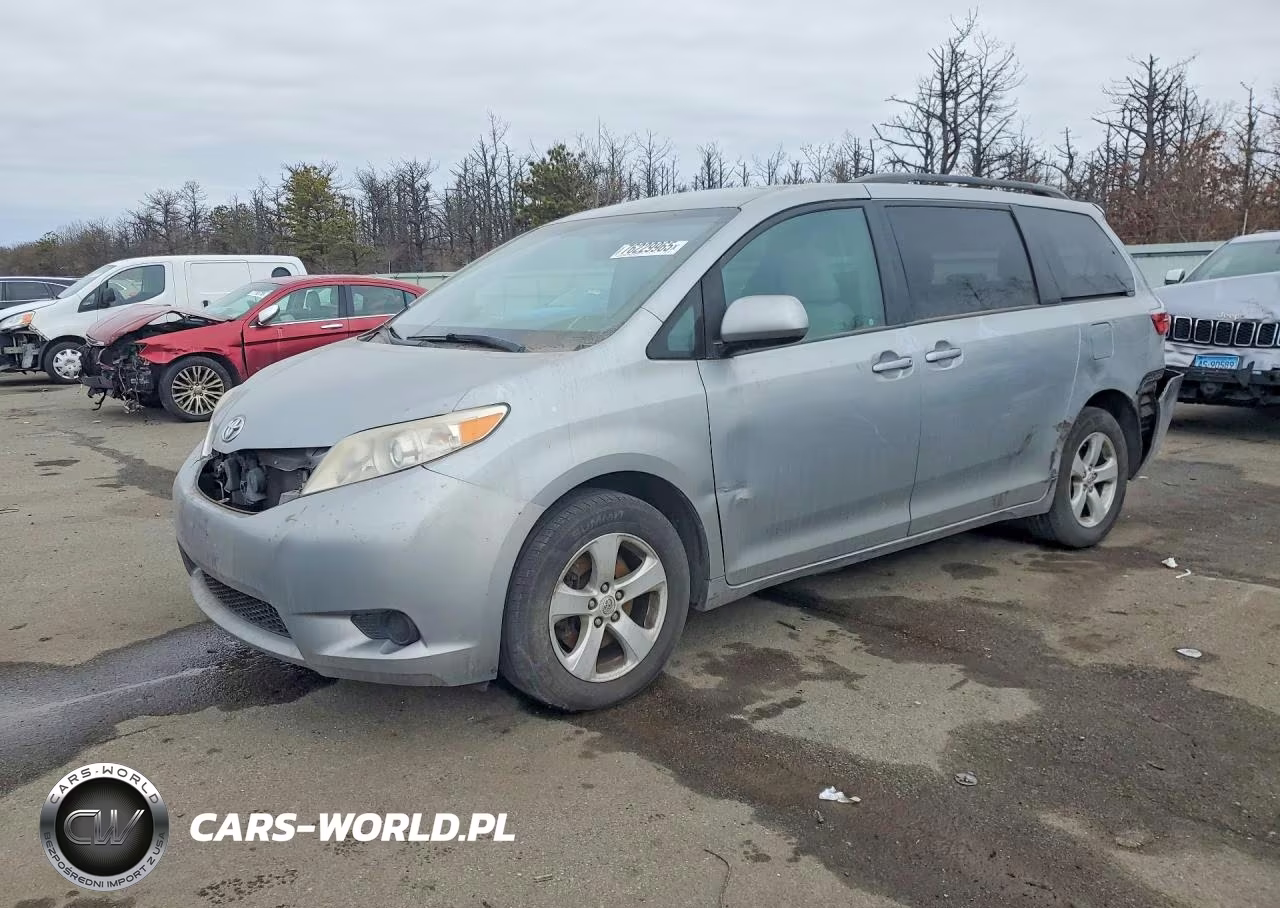2017 Toyota Sienna Le