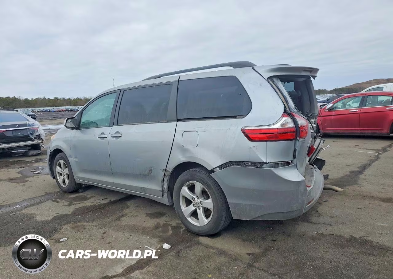 2017 Toyota Sienna Le VIN:5TDKZ3DC9HS802947 - 2