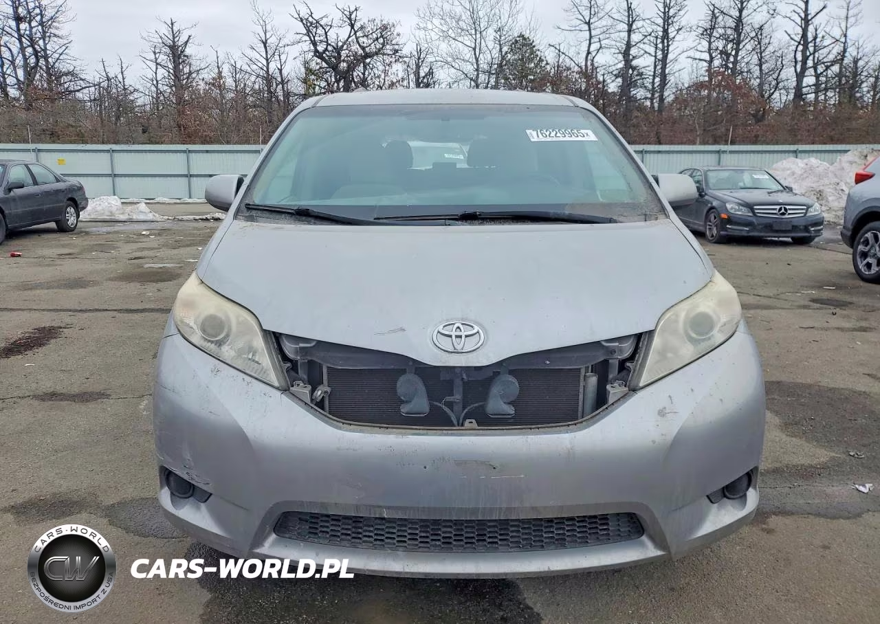 2017 Toyota Sienna Le VIN:5TDKZ3DC9HS802947 - 5