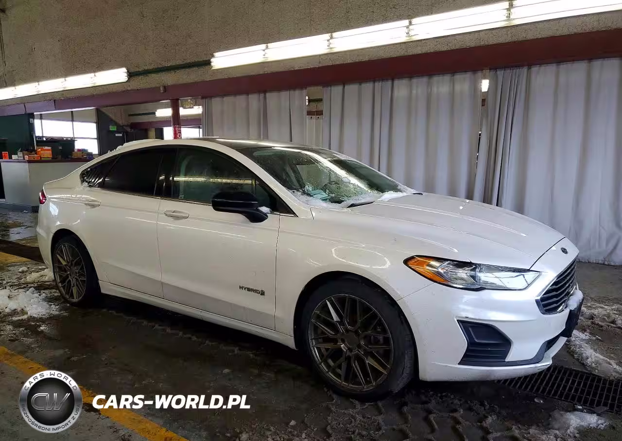 2019 Ford Fusion Se VIN:3FA6P0LU4KR206273 - 4