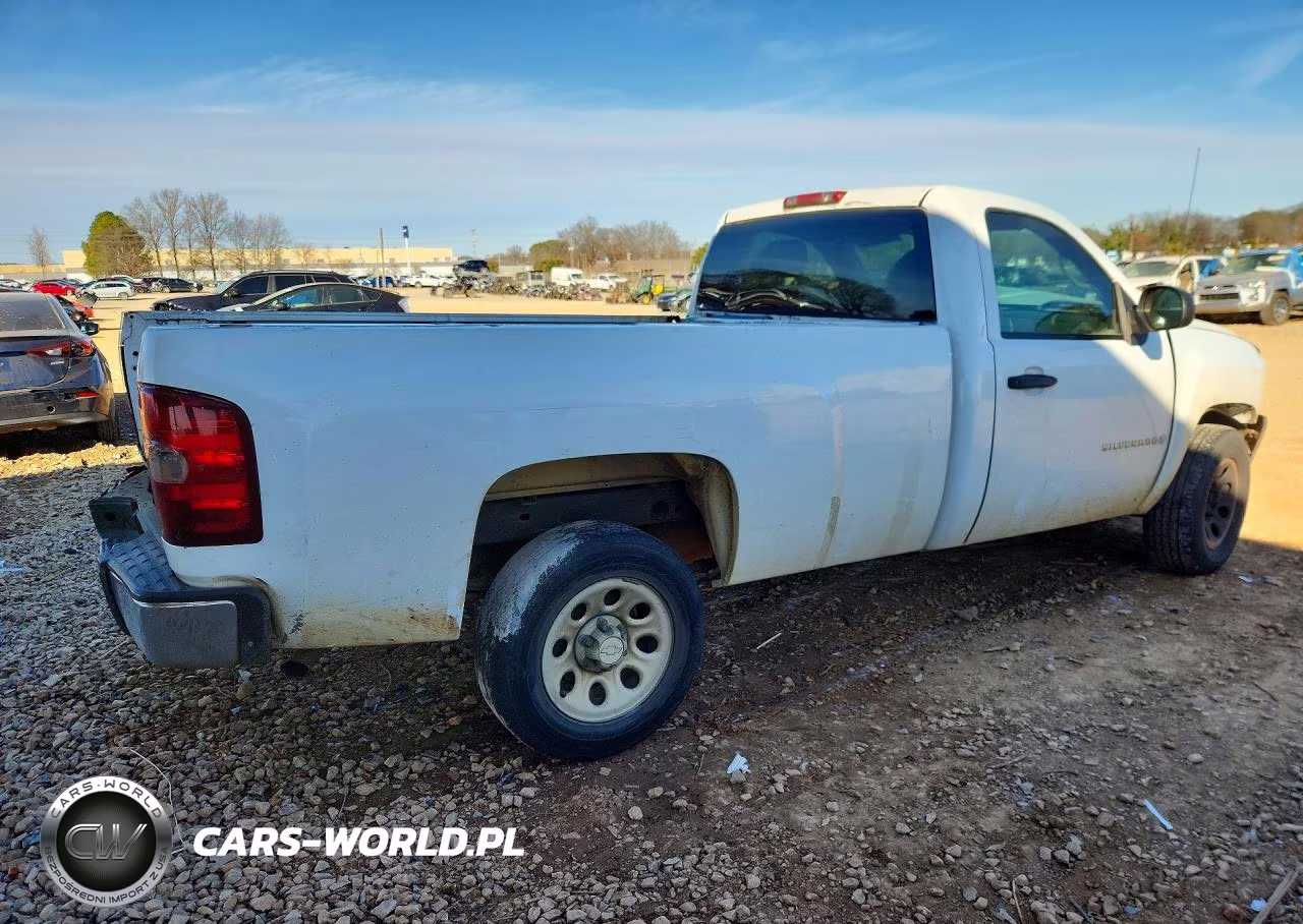 2008 Chevrolet Silverado C1500 VIN:1GCEC14XX8Z219114 - 3