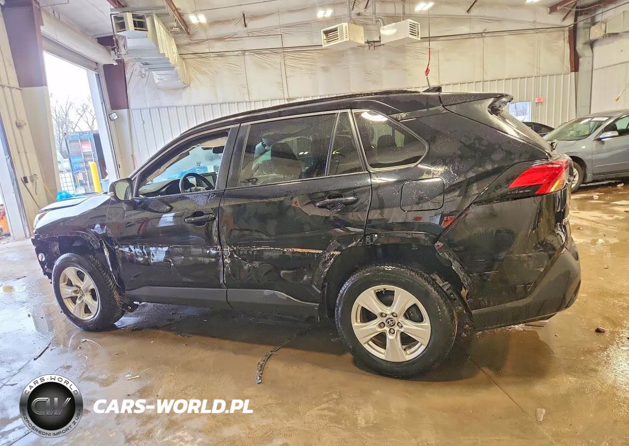 2021 Toyota Rav4 Xle VIN:2T3P1RFV3MW231575 - 2