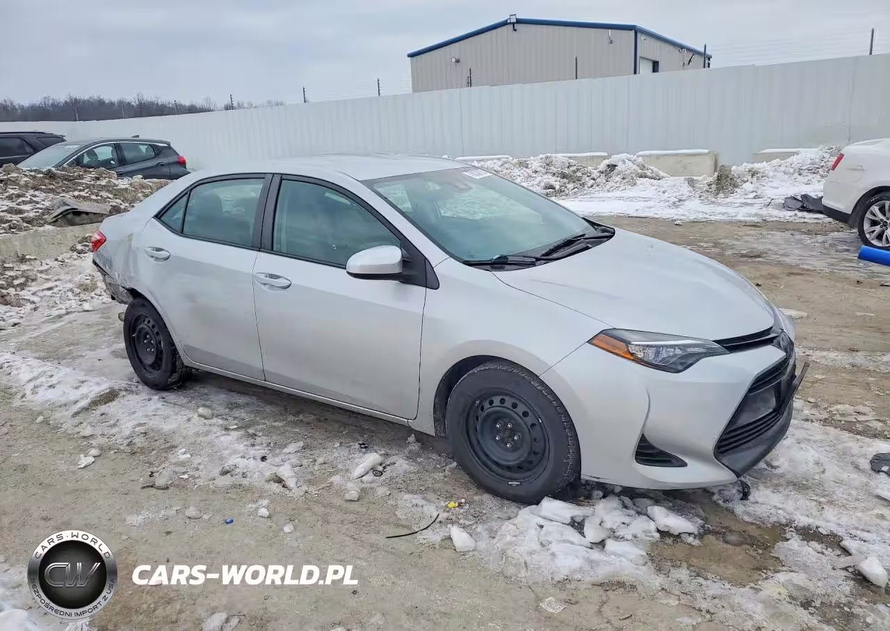 2017 Toyota Corolla L VIN:2T1BURHE4HC842469 - 4