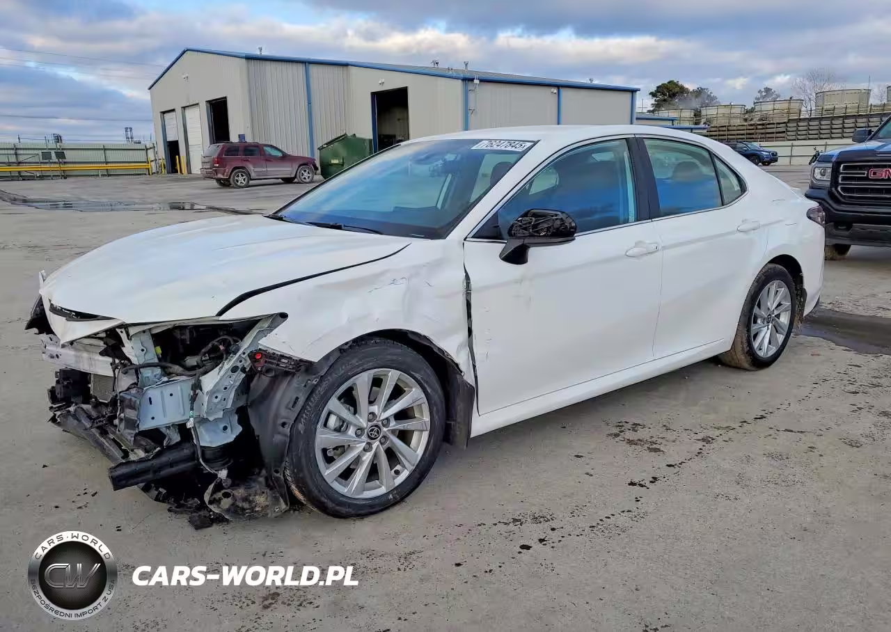 2021 Toyota Camry Le