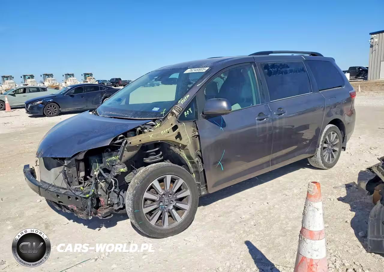 2020 Toyota Sienna Le
