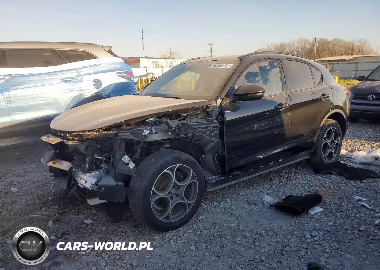 2018 Alfa Romeo Stelvio Sport