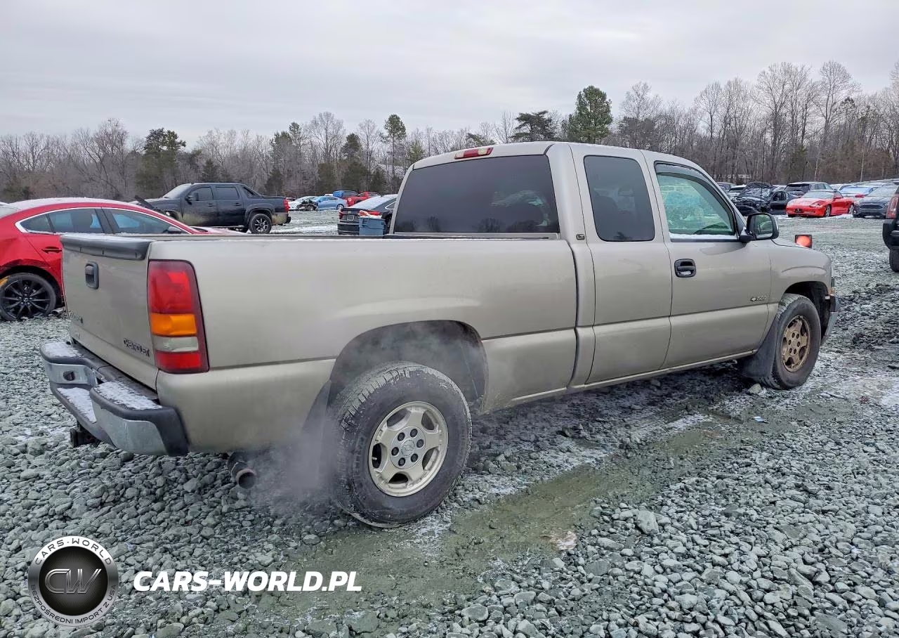 2002 Chevrolet Silverado C1500 VIN:2GCEC19T221414792 - 3
