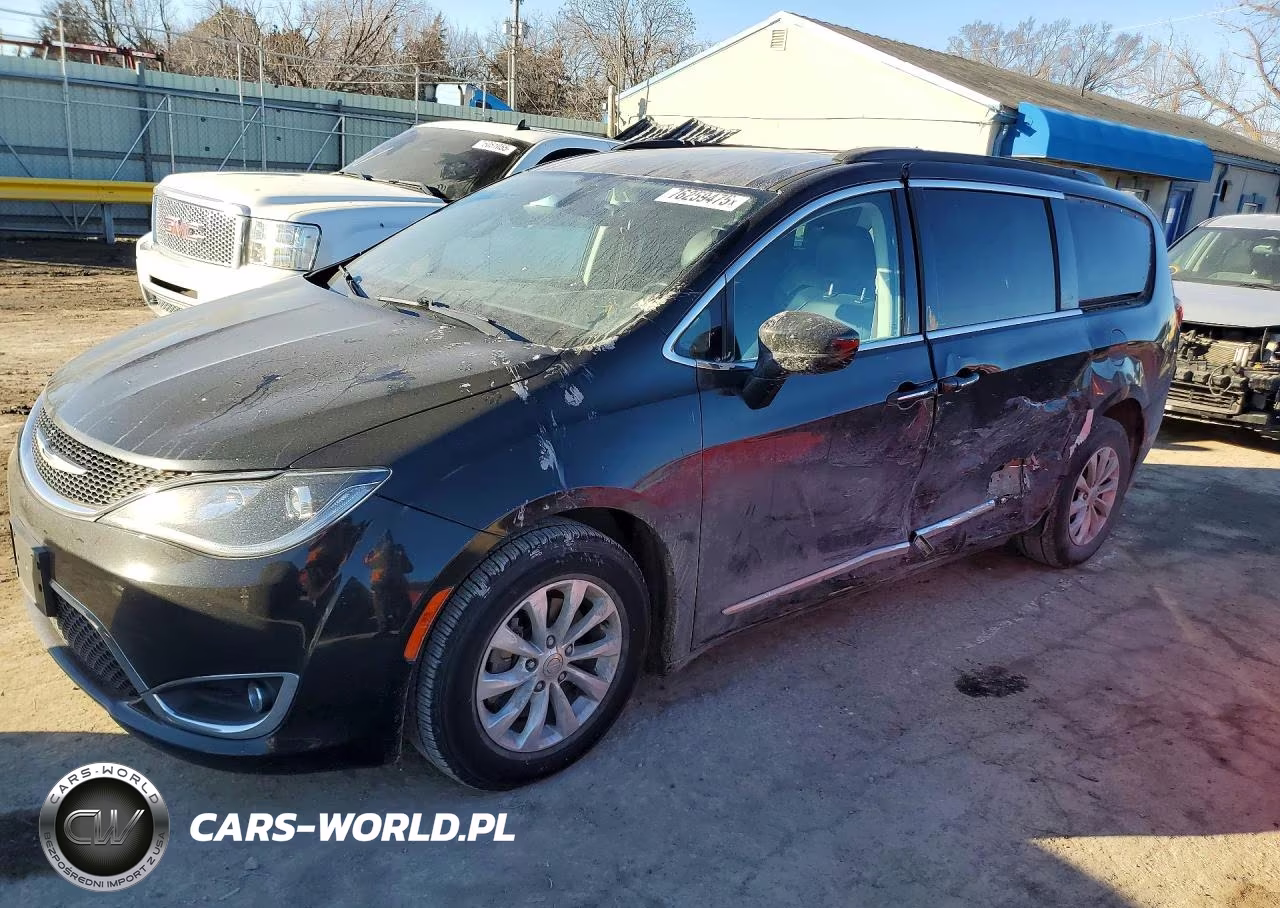 2017 Chrysler Pacifica Touring L – zdjęcie 1 z 13