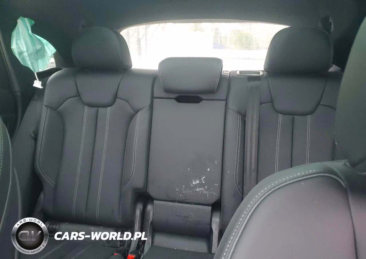 2024 Audi Q5 E Premium Plus 55 VIN:WA1E2AFY2R2121854 - 10