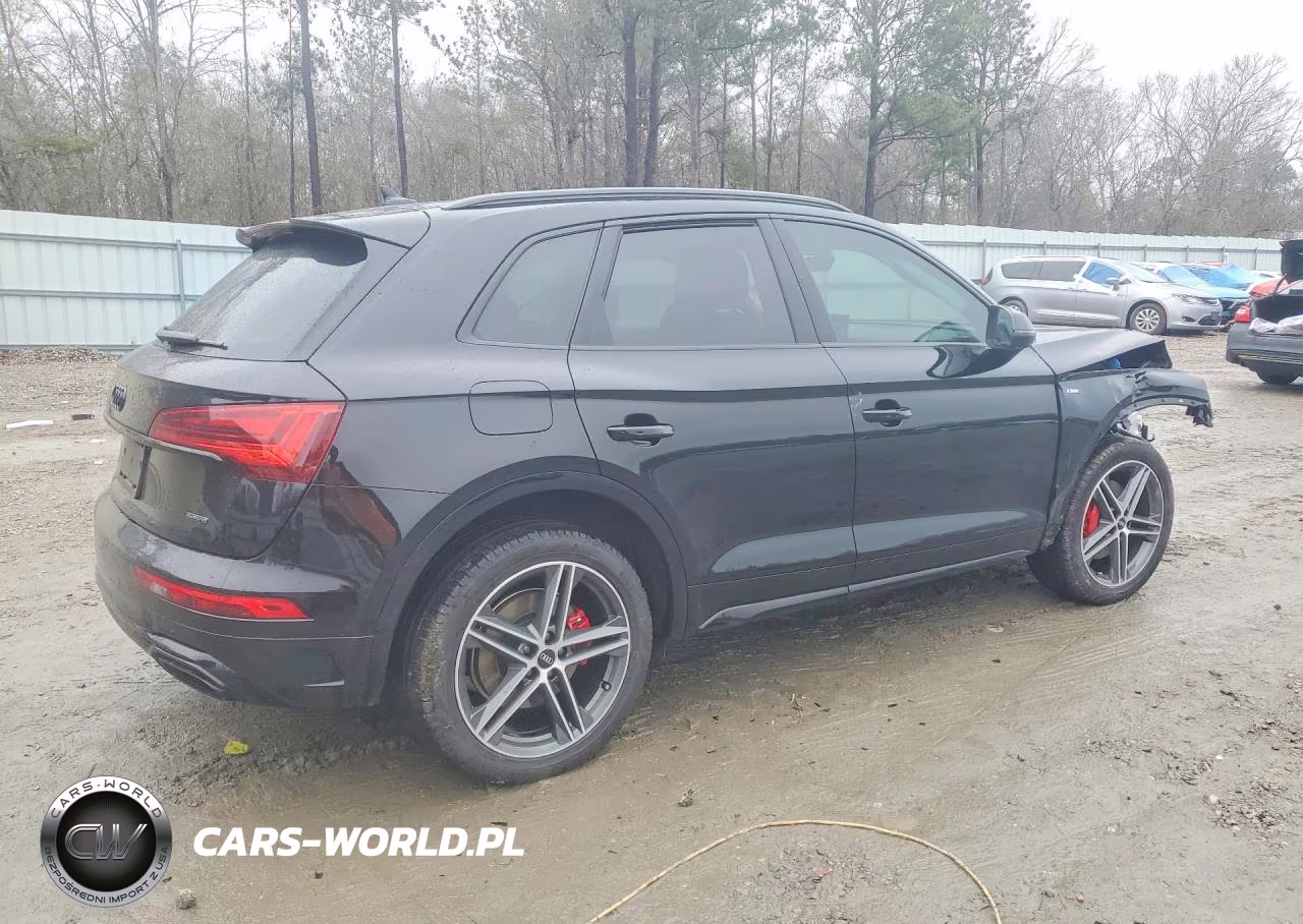 2024 Audi Q5 E Premium Plus 55 VIN:WA1E2AFY2R2121854 - 3