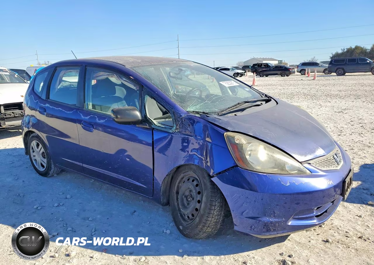 2010 Honda Fit VIN:JHMGE8H25AS008555 - 4