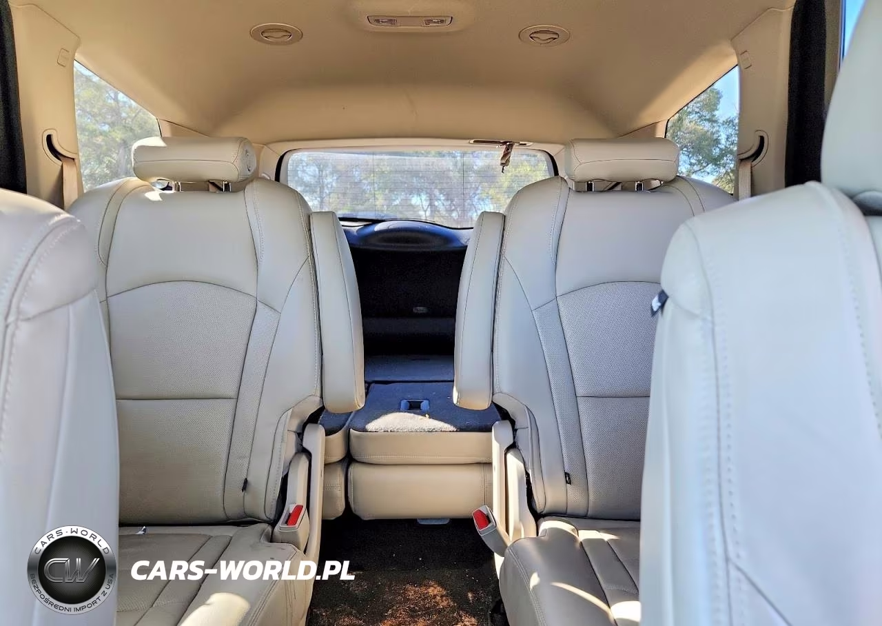 2018 Buick Enclave Premium VIN:5GAERCKW8JJ119734 - 10
