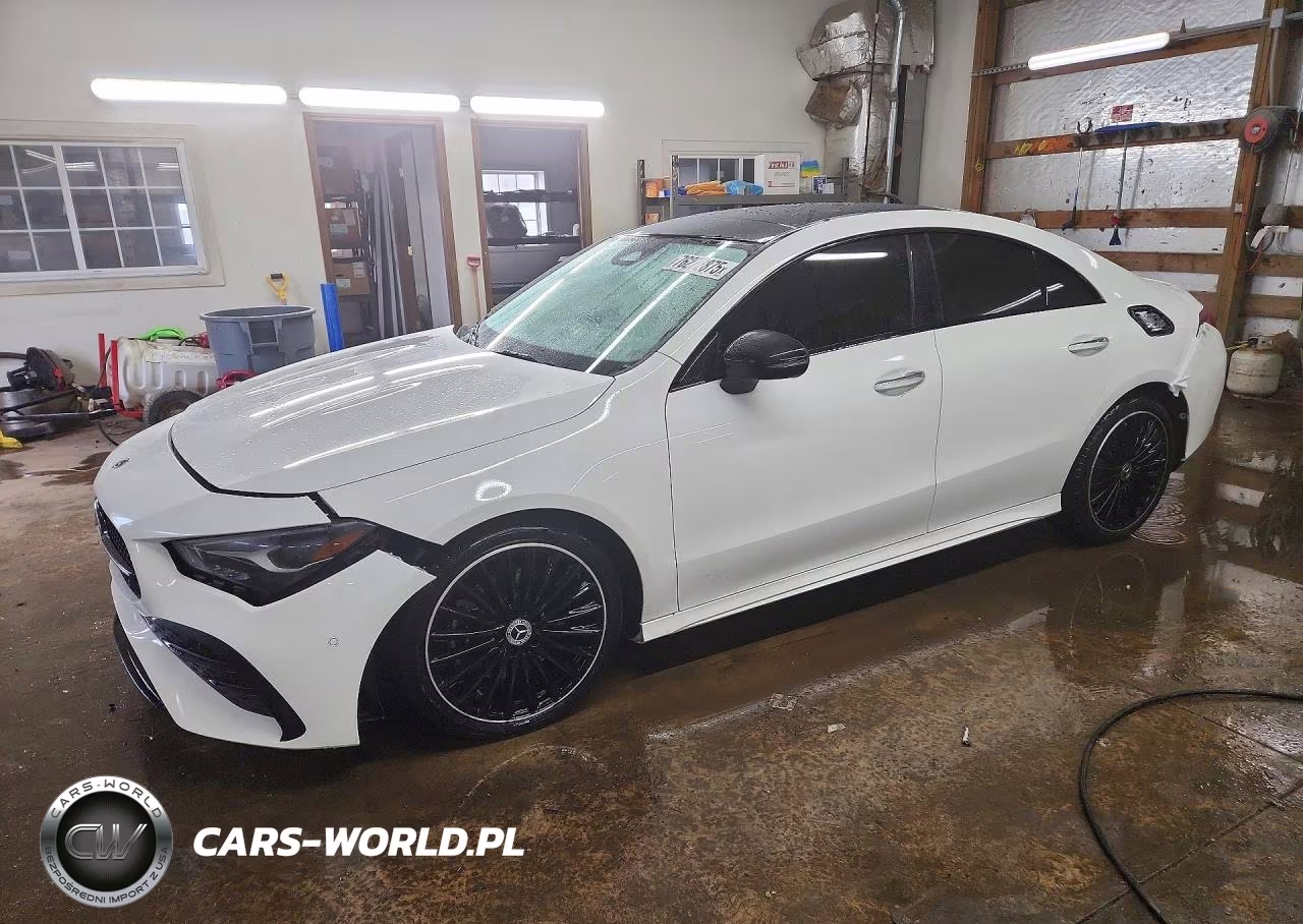2024 Mercedes-Benz Cla 250 4Matic – zdjęcie 1 z 12
