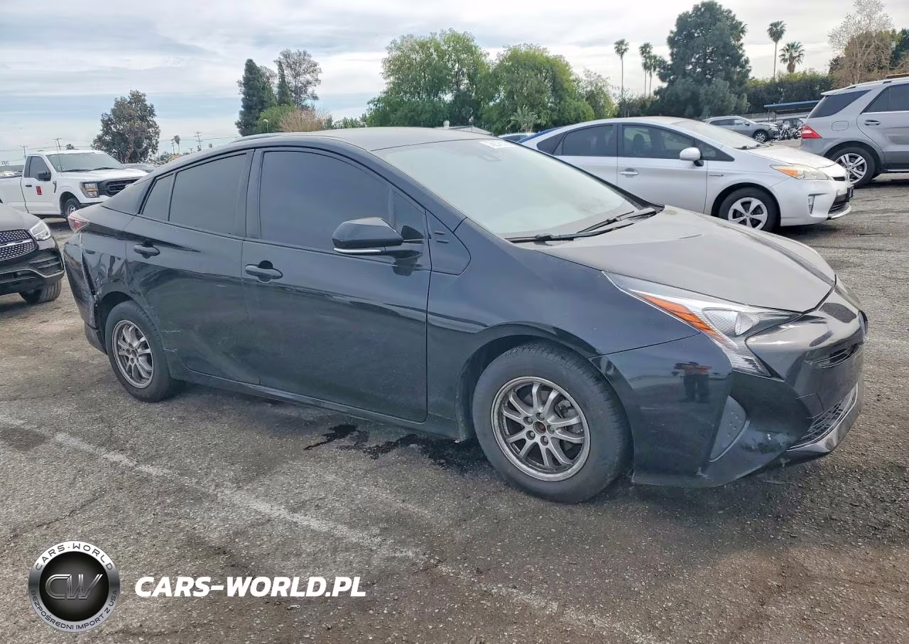 2017 Toyota Prius VIN:JTDKARFU5H3536697 - 4