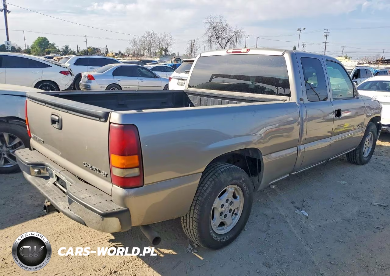 2001 Chevrolet Silverado C1500 VIN:2GCEC19TX11164037 - 3