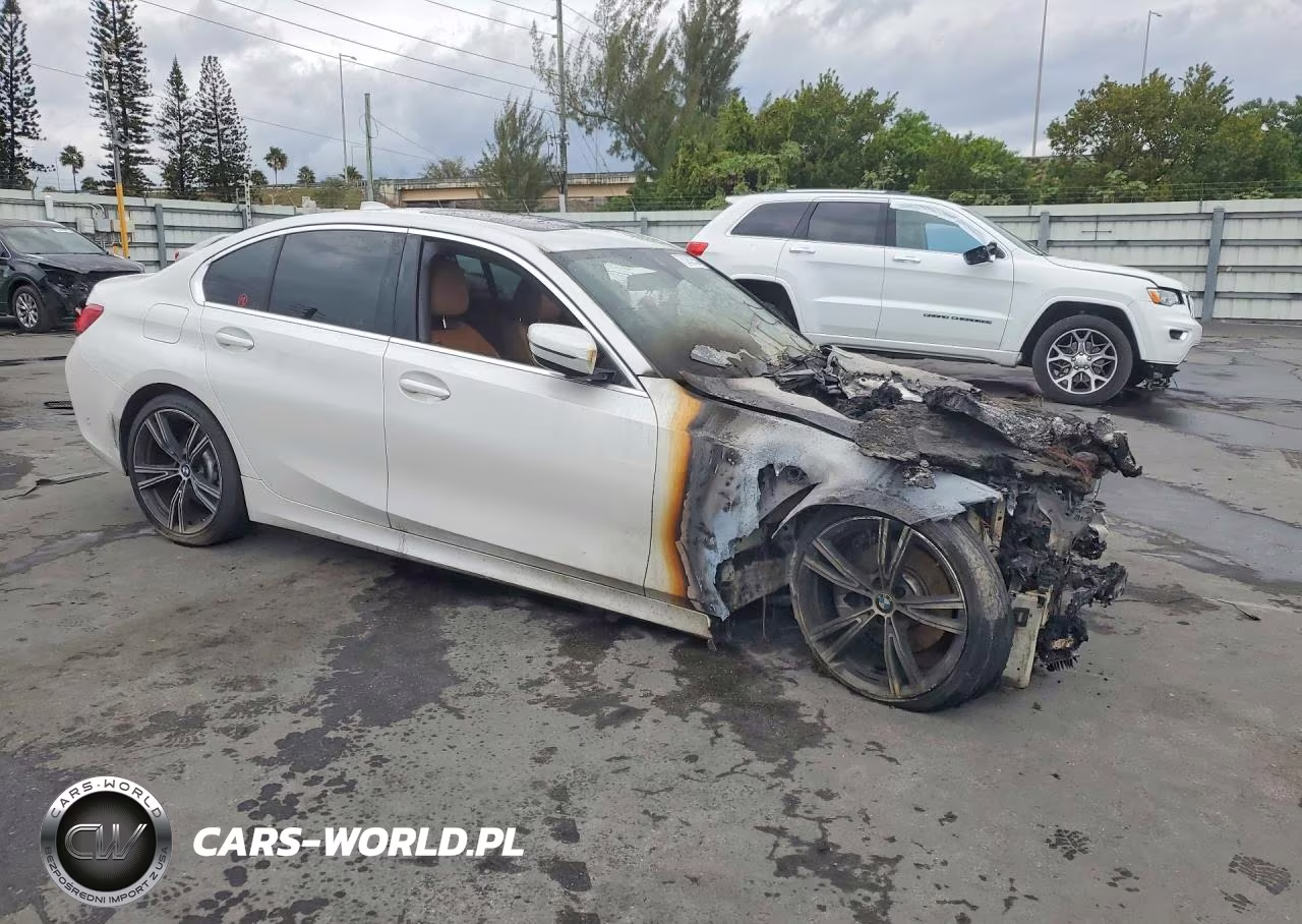 2021 BMW 330I VIN:3MW5R1J06M8B66645 - 4