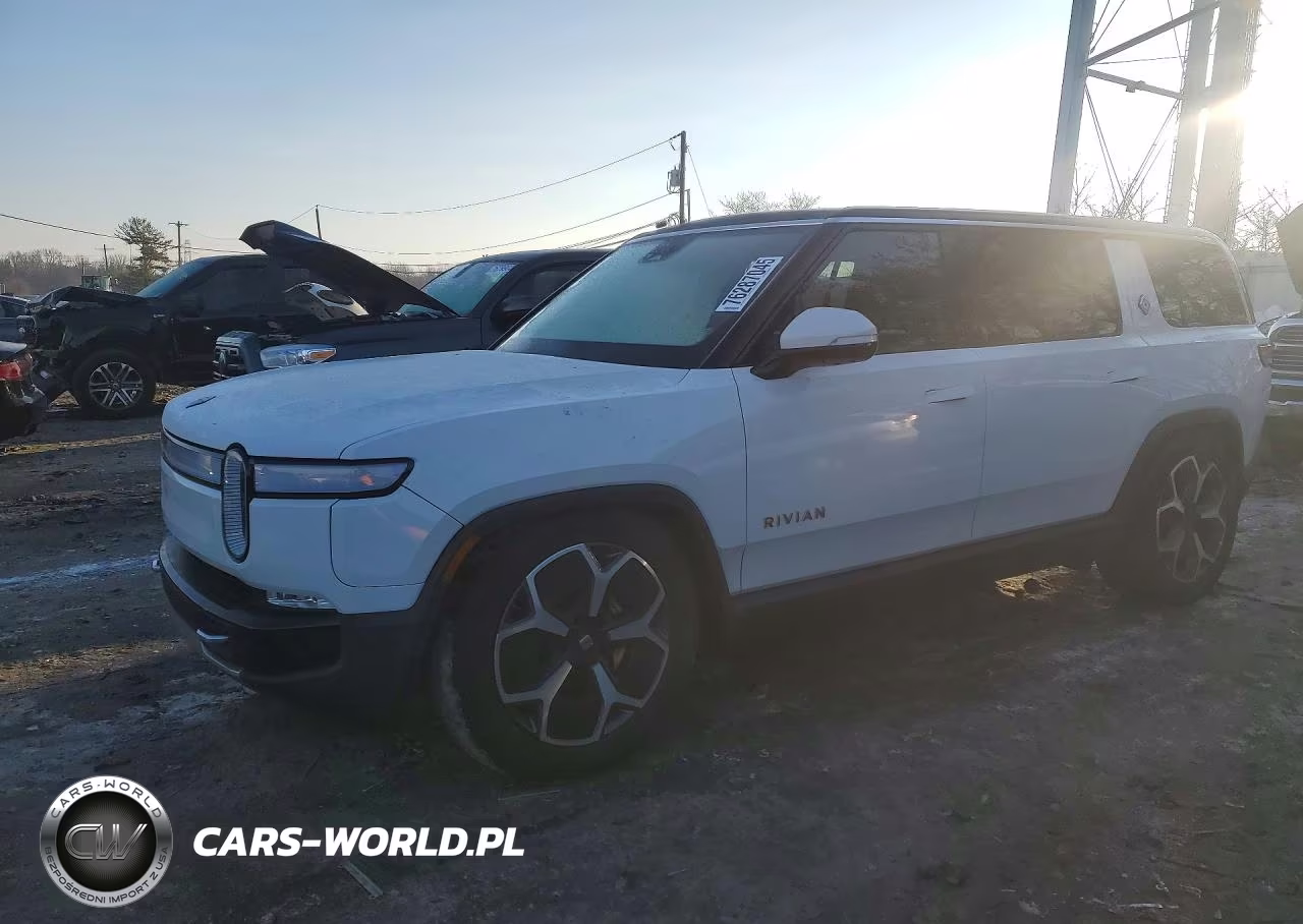 2023 Rivian R1S Adventure